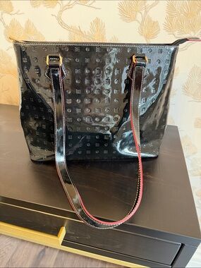 Arcadia Vintage Black Patent Leather Shoulder Bag